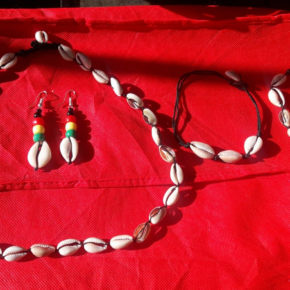Jewelry - Picture 3 of 5